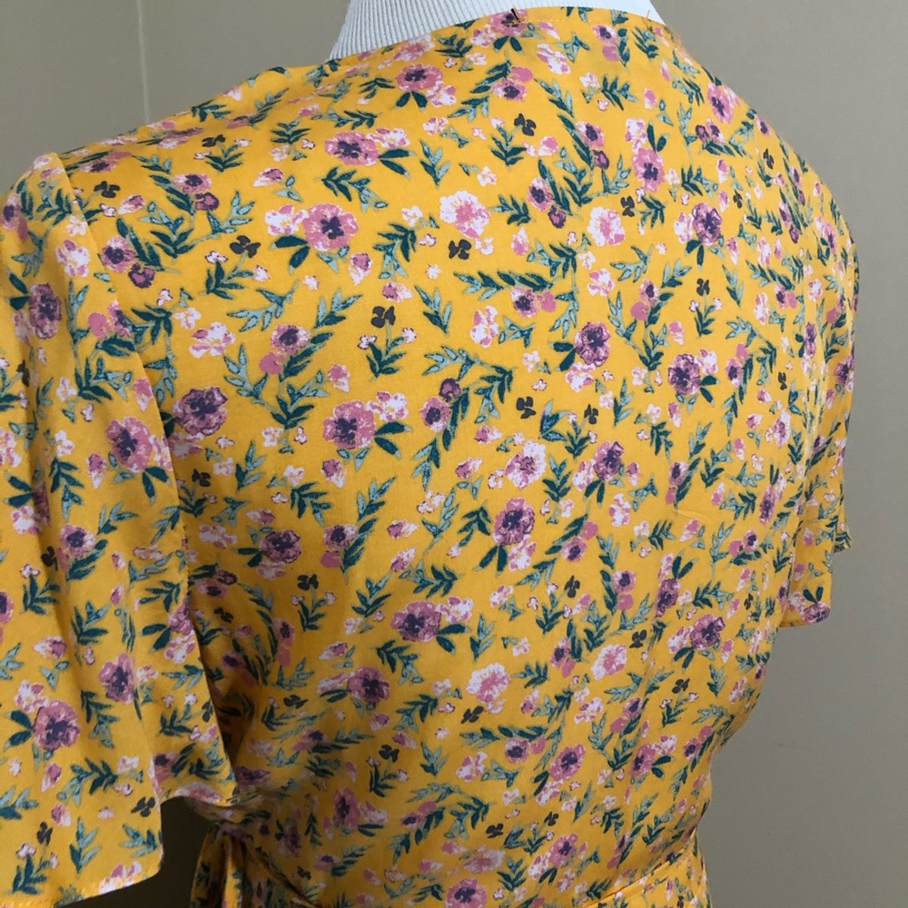 Yellow floral printed wrap dress - Picture 4 of 5